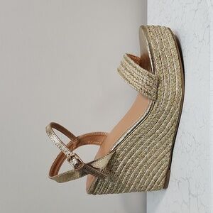 ShuShop Golden Woven Espadrille Platform Sandals, Size 9~EUC